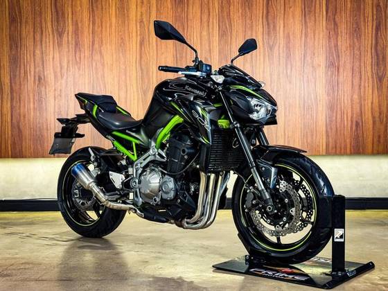 KAWASAKI Z900 KAWASAKI Z900